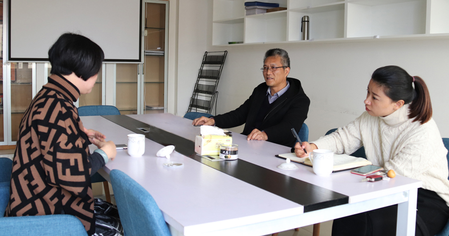 新河鎮人大主席團江作巍主席看望市人大代表、林燕飛副總