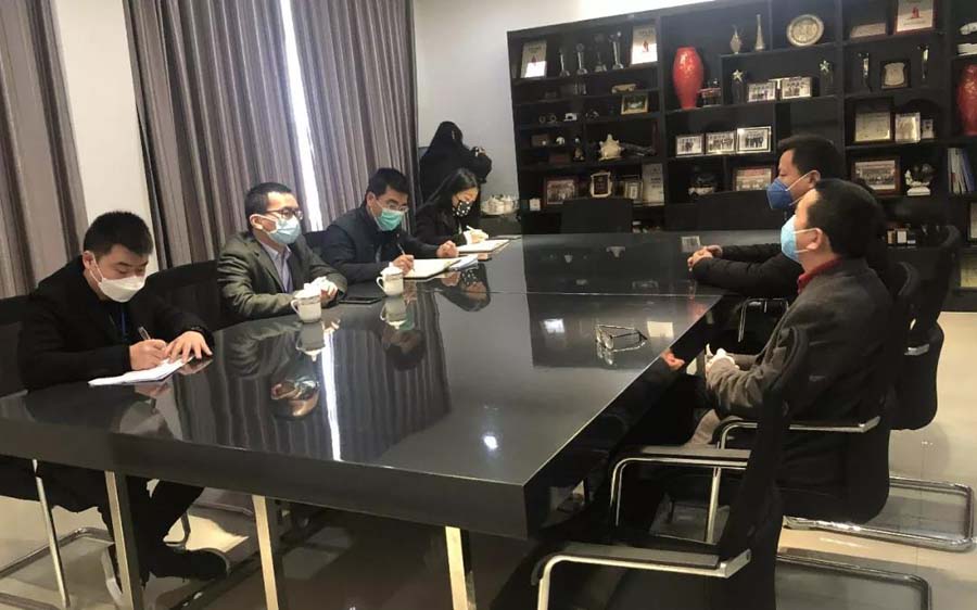溫嶺市委組織部葉敏智副部長、新河鎮(zhèn)葉曉瓏鎮(zhèn)長蒞臨美機(jī)督導(dǎo)疫情防控和復(fù)工復(fù)產(chǎn)準(zhǔn)備工作